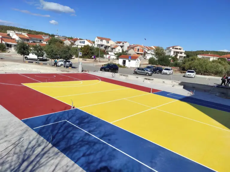 Okrug, otok Čiovo - multifunkcionalno igralište za 3x3 košarku, odbojku i mali nogomet