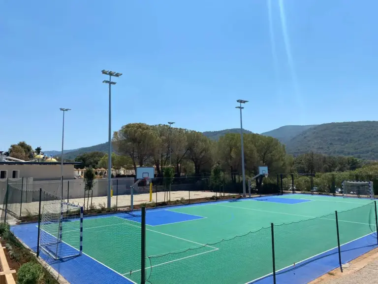 Stari Grad, Hvar - kombinirano igralište za 3x3 košarku i mali nogomet